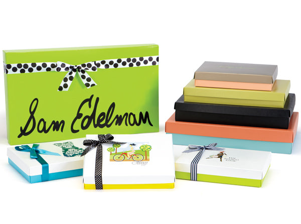 White Gloss, Natural Kraft and Colored Folding Set Up Apparel Boxes